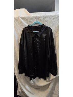 SHEIN Fit Black Satin Button-Up Blouse 7X